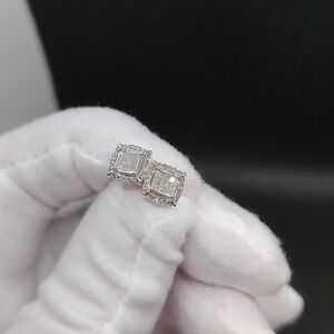 Elegant 10k gold princess cut genuine diamonds Stud Earrings.